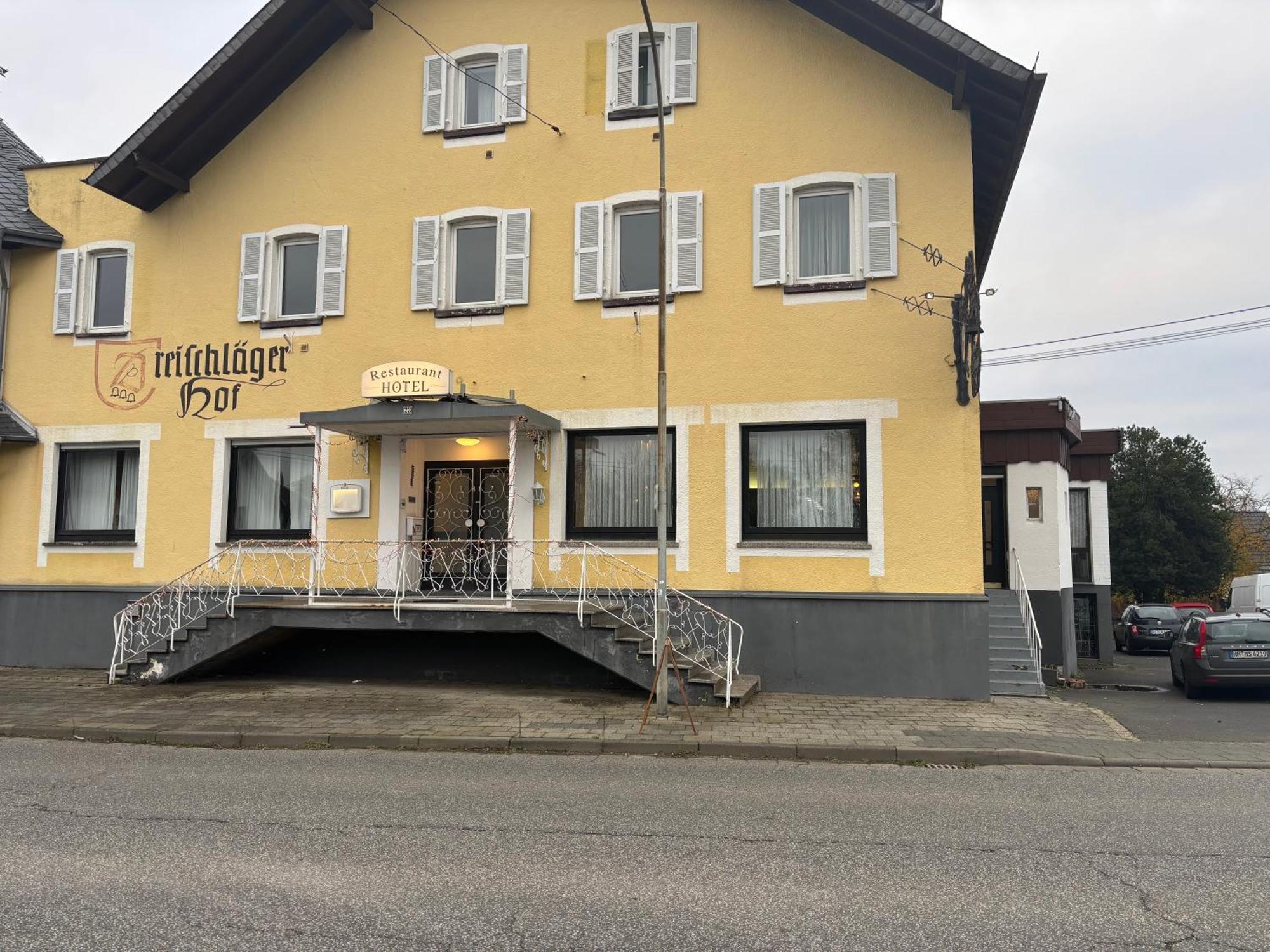 Dreischlaeger Hof Hotel Neustadt  Exterior photo